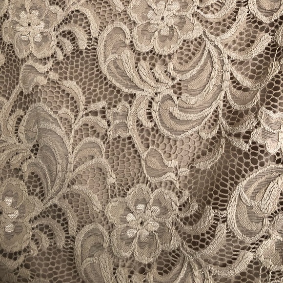 Ambiance Lace Top - Picture 2 of 4